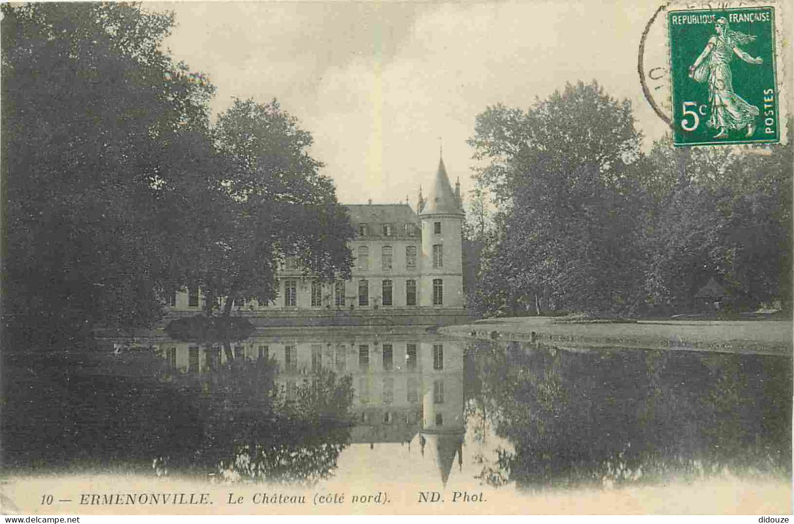 60 - Ermenonville - Le Château - CPA - Oblitération - Voir Scans Recto-Verso