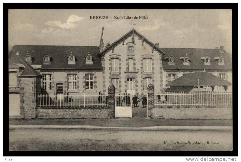 61 Briouze BRIOUZE - Ecole Libre de Filles exterieur des filles ecole libre D61D K61063K C61063C RH011765