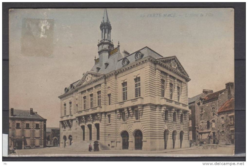 61 - la Ferté Macé - L'Hotel de Ville - colorisée
