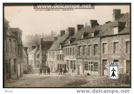 61 Lonlay-l'Abbaye - LONLAY-L'ABBAYE (Orne) - Grande rue - cpa