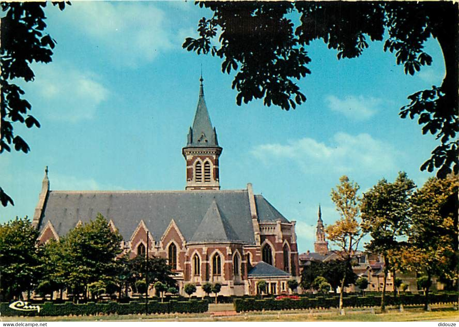 62 - Bapaume - L'église - Carte Neuve - CPM - Voir Scans Recto-Verso