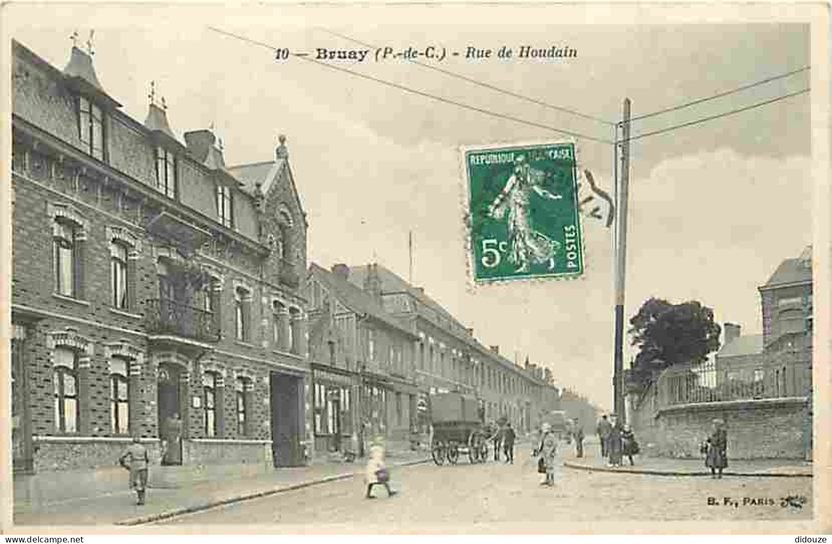 62 - Bruay - Rue de Houdain - Animé - Ecrite en 1909 - CPA - Voir Scans Recto-Verso