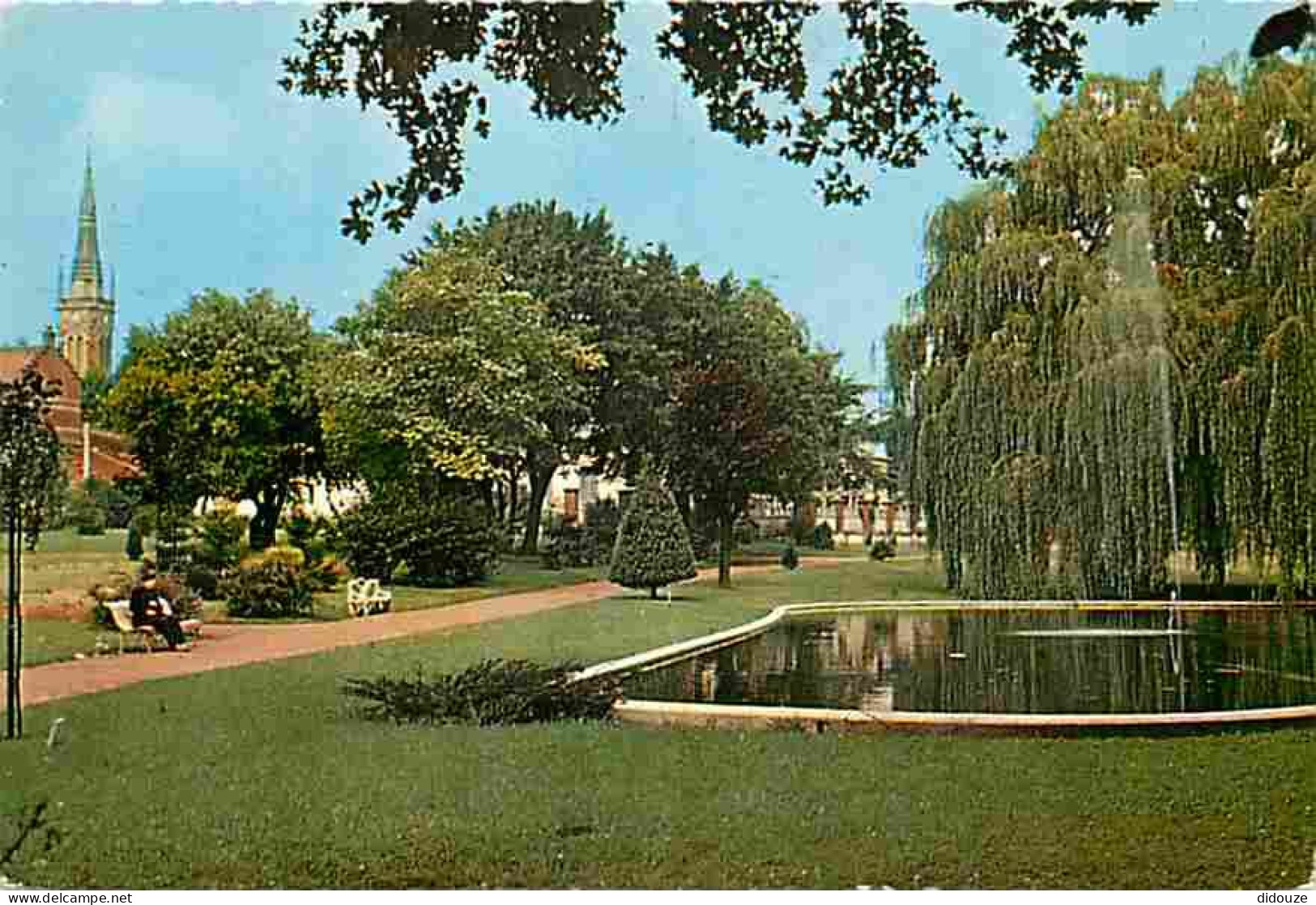 62 - Liévin - Le Jardin Public - CPM - Voir Scans Recto-Verso
