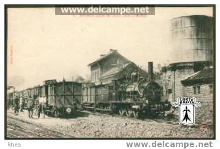 62 Lumbres - 2 - Arrivée et Départ des Trains, Gare LUMBRES - cpa