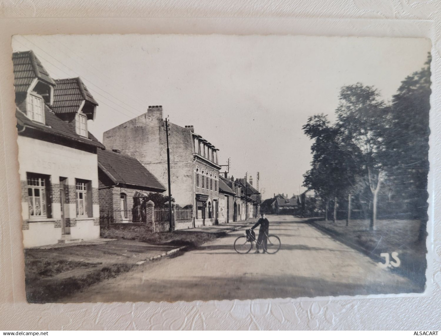 62 pas de calais , bertincourt , grande rue