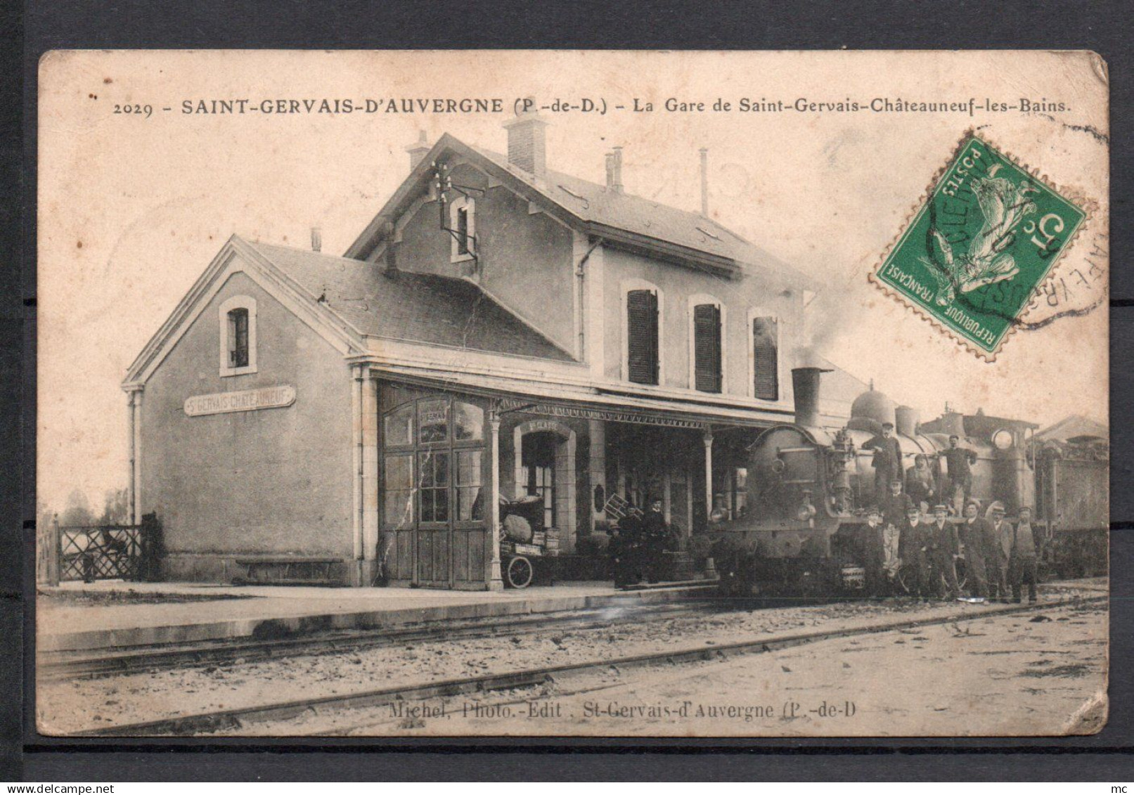 63 - Saint Gervais d'Auvergne - La gare de Saint Gervais Chateauneuf les Bains - Locomotive