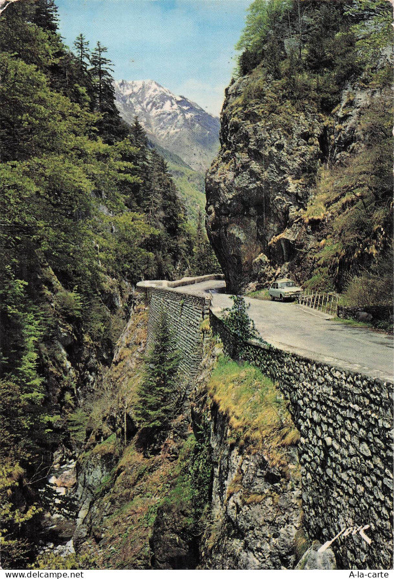 64 COL DU SOMPORT LE GOUFFRE AU BARRAGE DU LAC D ANGLUS
