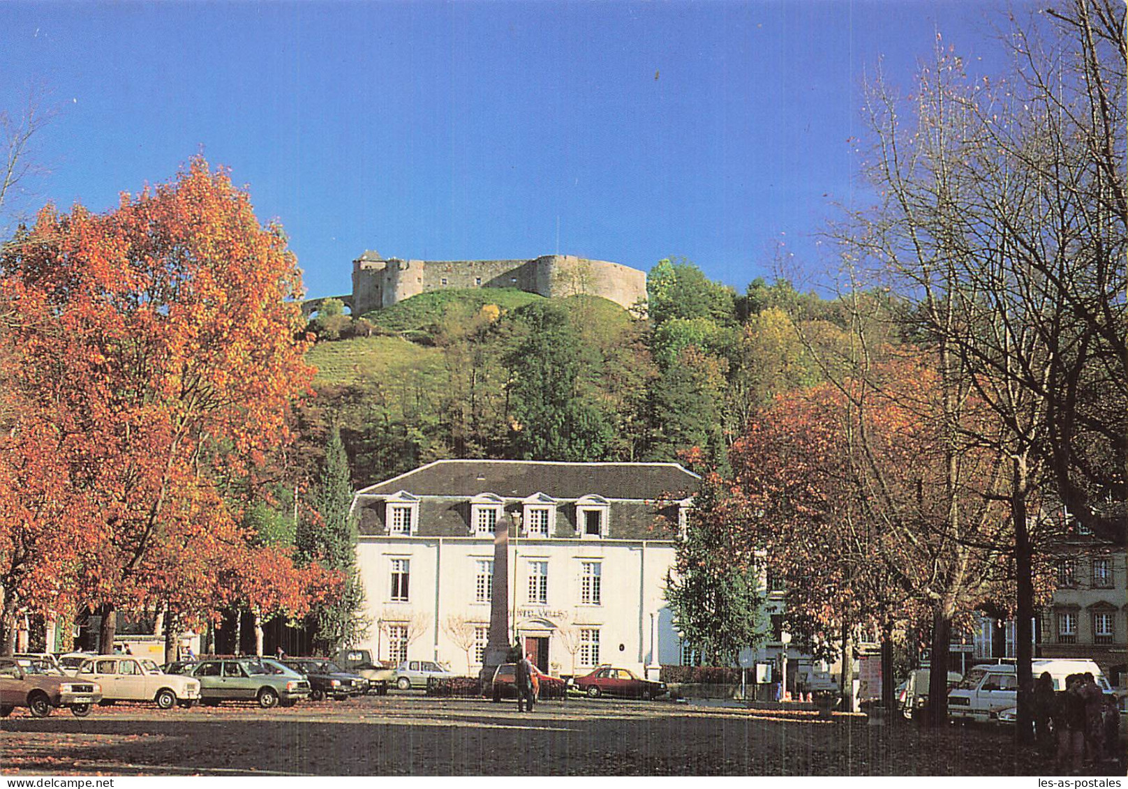 64 MAULEON LICHARRE LA FORTERESSE ET L HOTEL DE MONTREAL