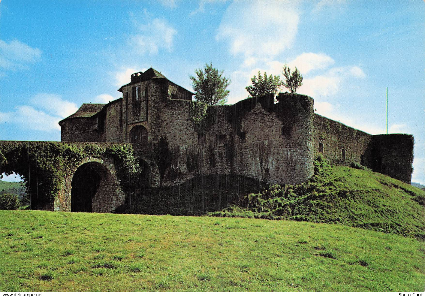 64 MAULEON LICHARRE LE CHATEAU FORT