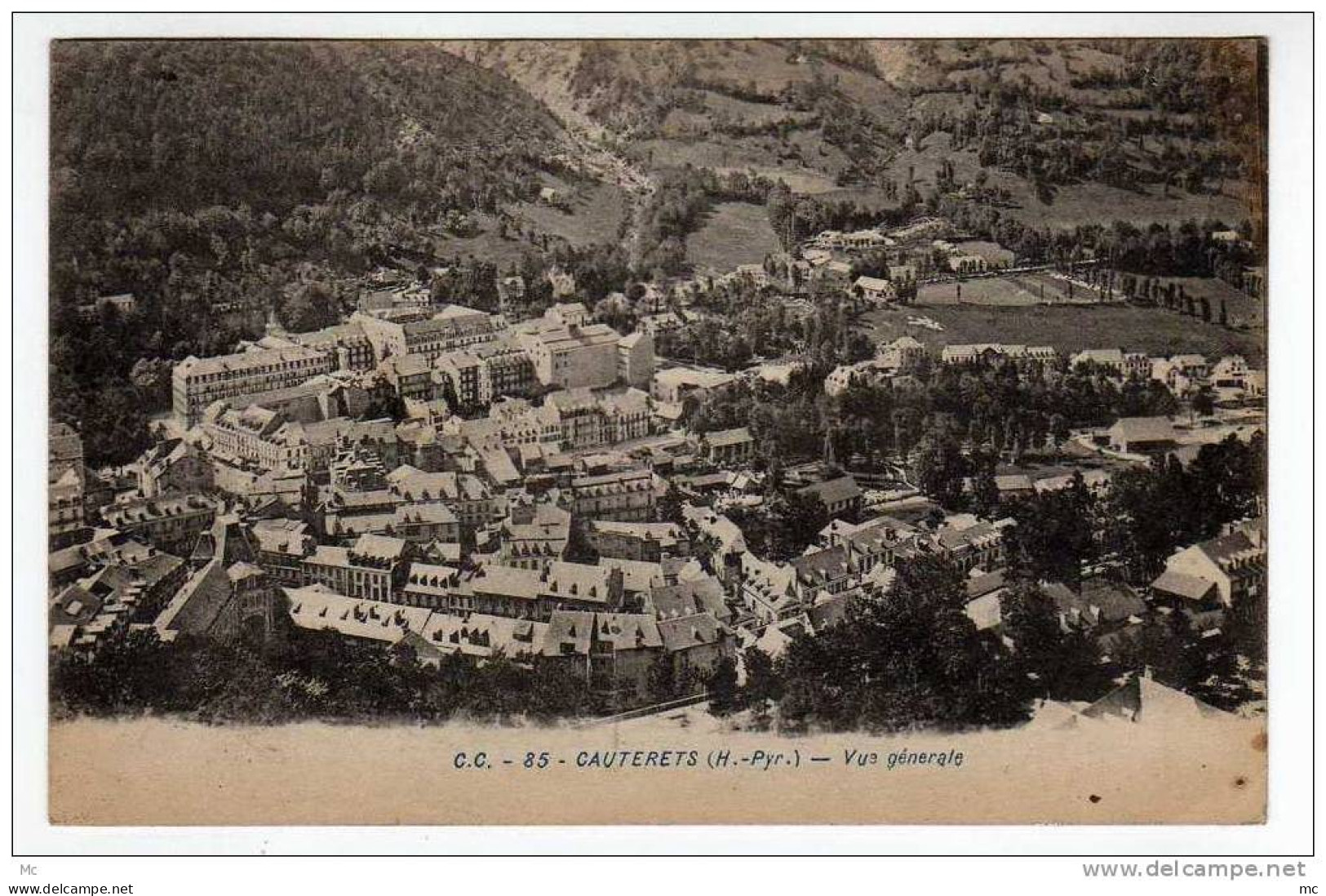 65 - Cauterets - Hautes-Pyrénées - Vue générale