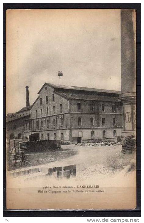 68  - Dannemarie - Nid de Cigognes sur la Tuilerie de Retzwiller