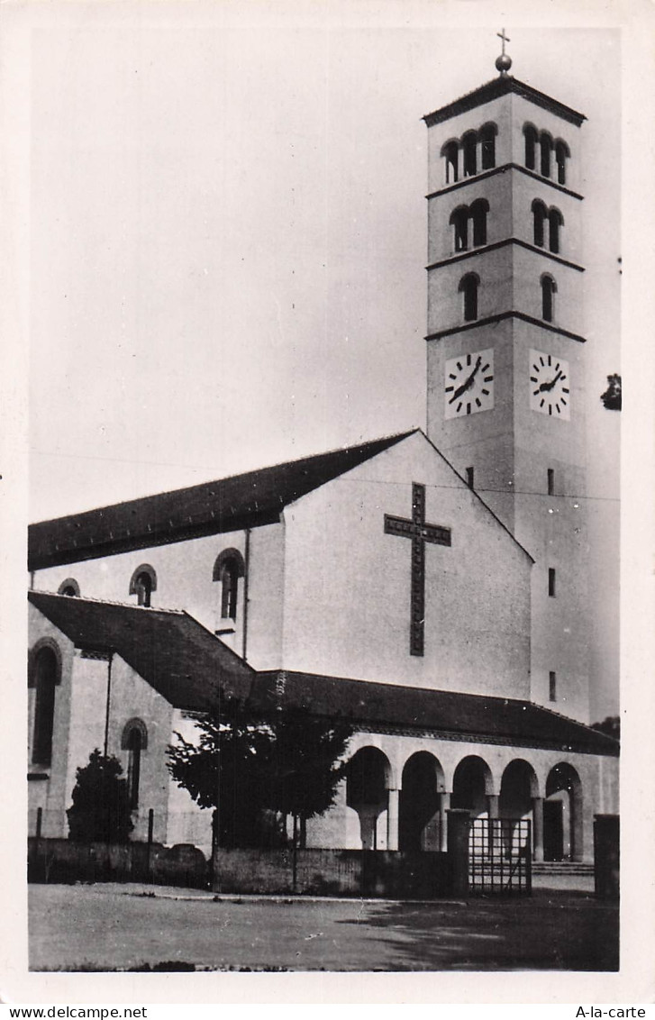 68 HUNINGUE L EGLISE CATHOLIQUE