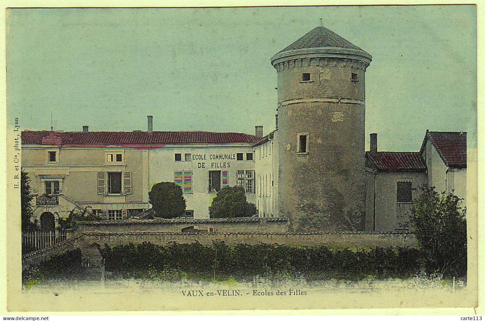 69 - B19295CPA - VAUX EN VELIN - ecoles des filles - Parfait état - RHONE