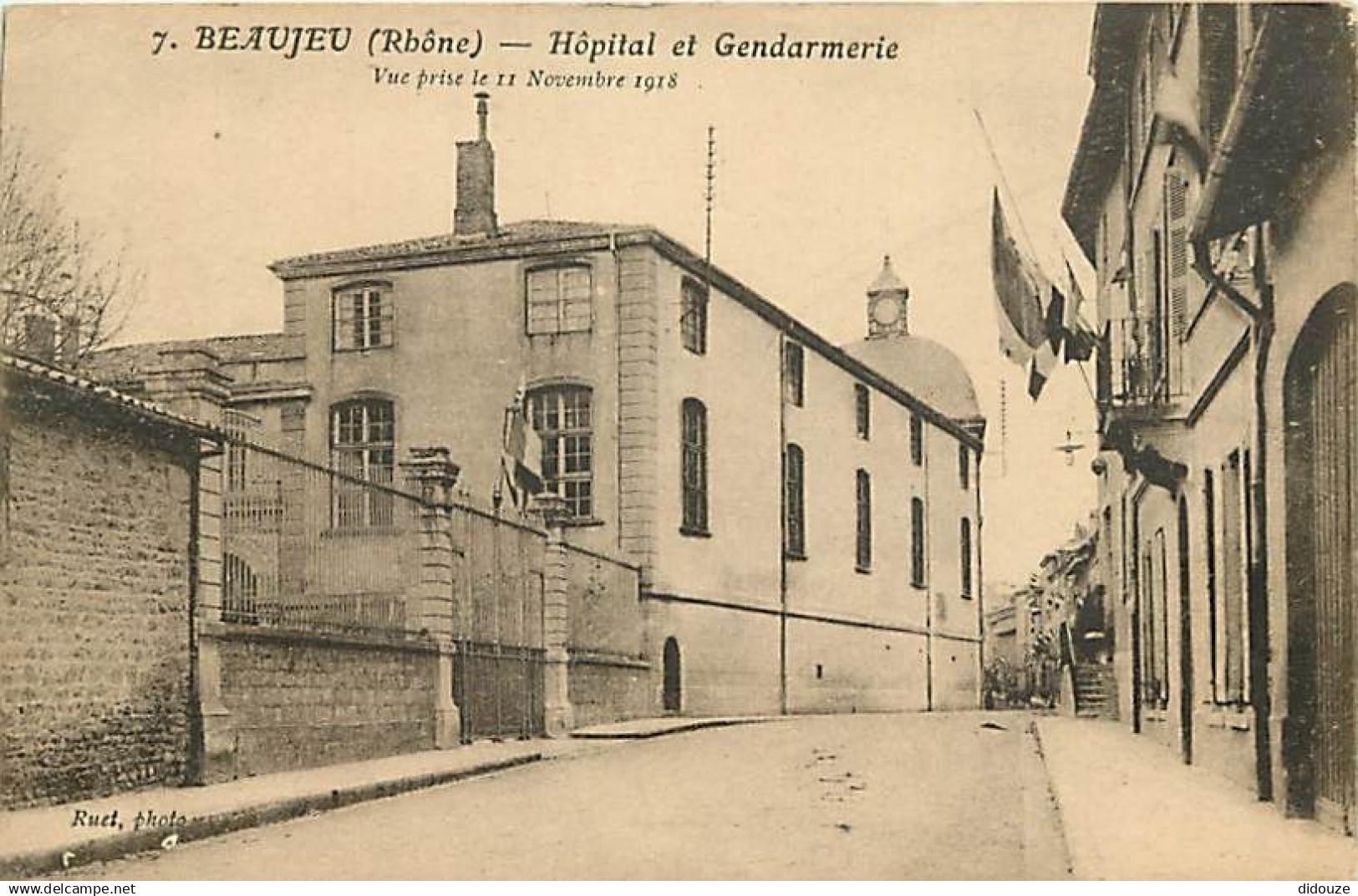 69 - Beaujeu - Hôpital el Gendarmerie - CPA - Voir Scans Recto-Verso