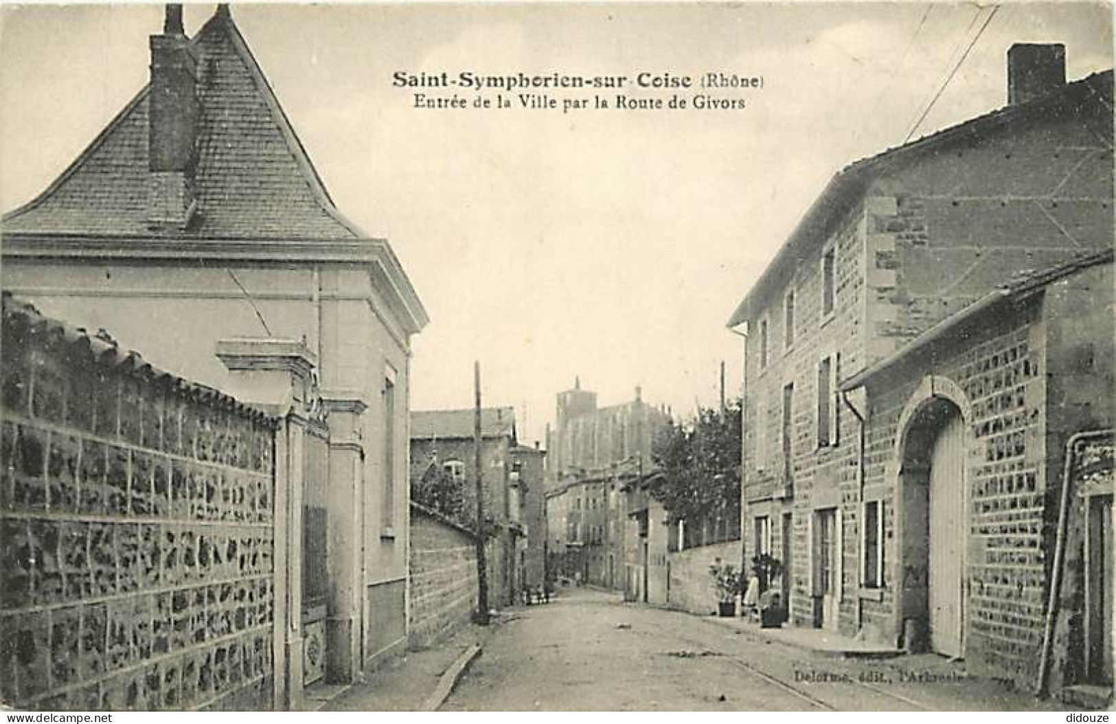 69 - Saint Symphorien sur Coise - Entrée de la Ville par la Route de Givors - Oblitération ronde de 1921 - CPA - Voir Sc