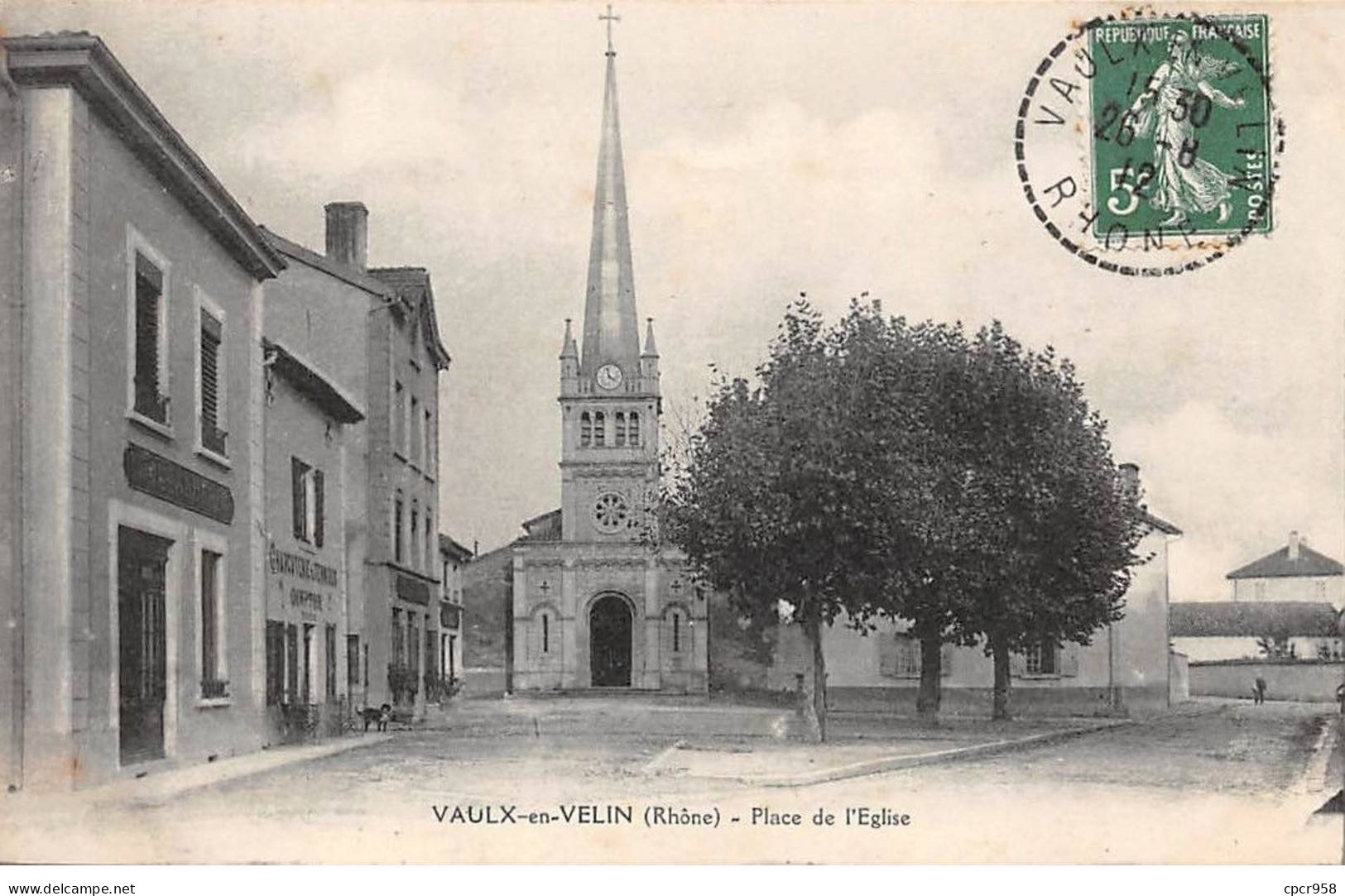 69 - VAUX EN VELIN - SAN41559 - Place de l'Eglise /B