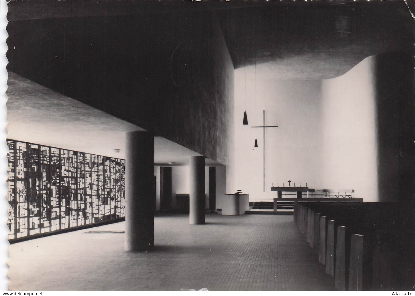 7 LE POUZIN EGLISE DU POUZIN