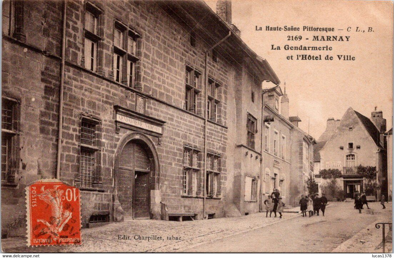 70 - MARNAY - La Gendarmerie et l'Hôtel de Ville .