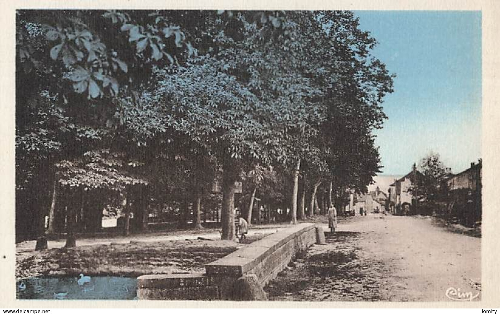 70 Vauvillers les promenades CPA