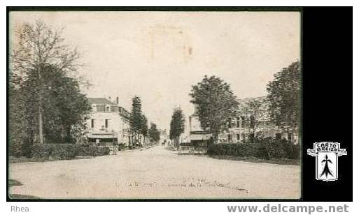 72 La Flèche - 8.  LA FLECHE - Avenue de la Gare -  cpa Rhea D72D  C72154C