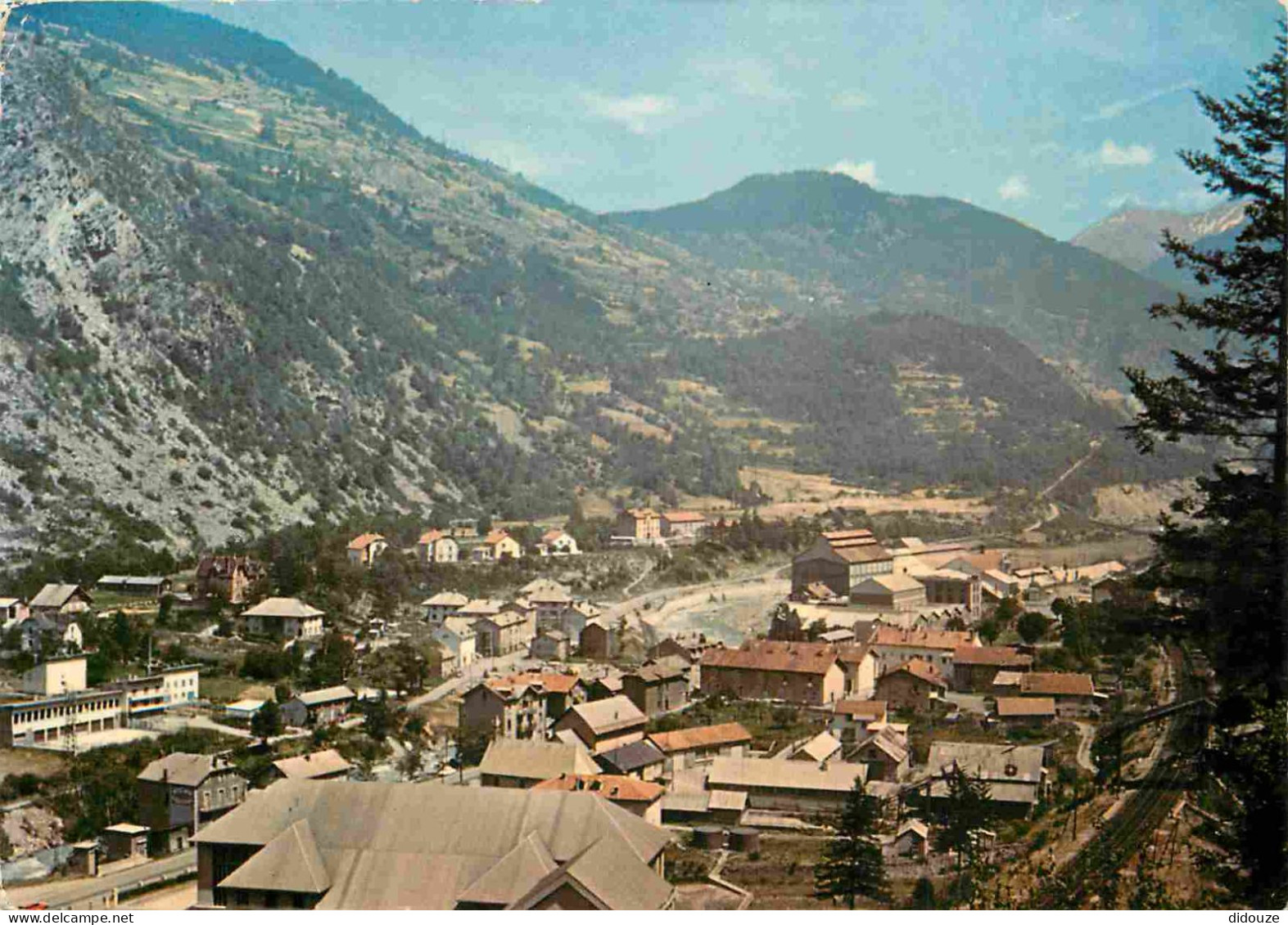 73 - La Praz - Vue Générale - CPM - Voir Scans Recto-Verso