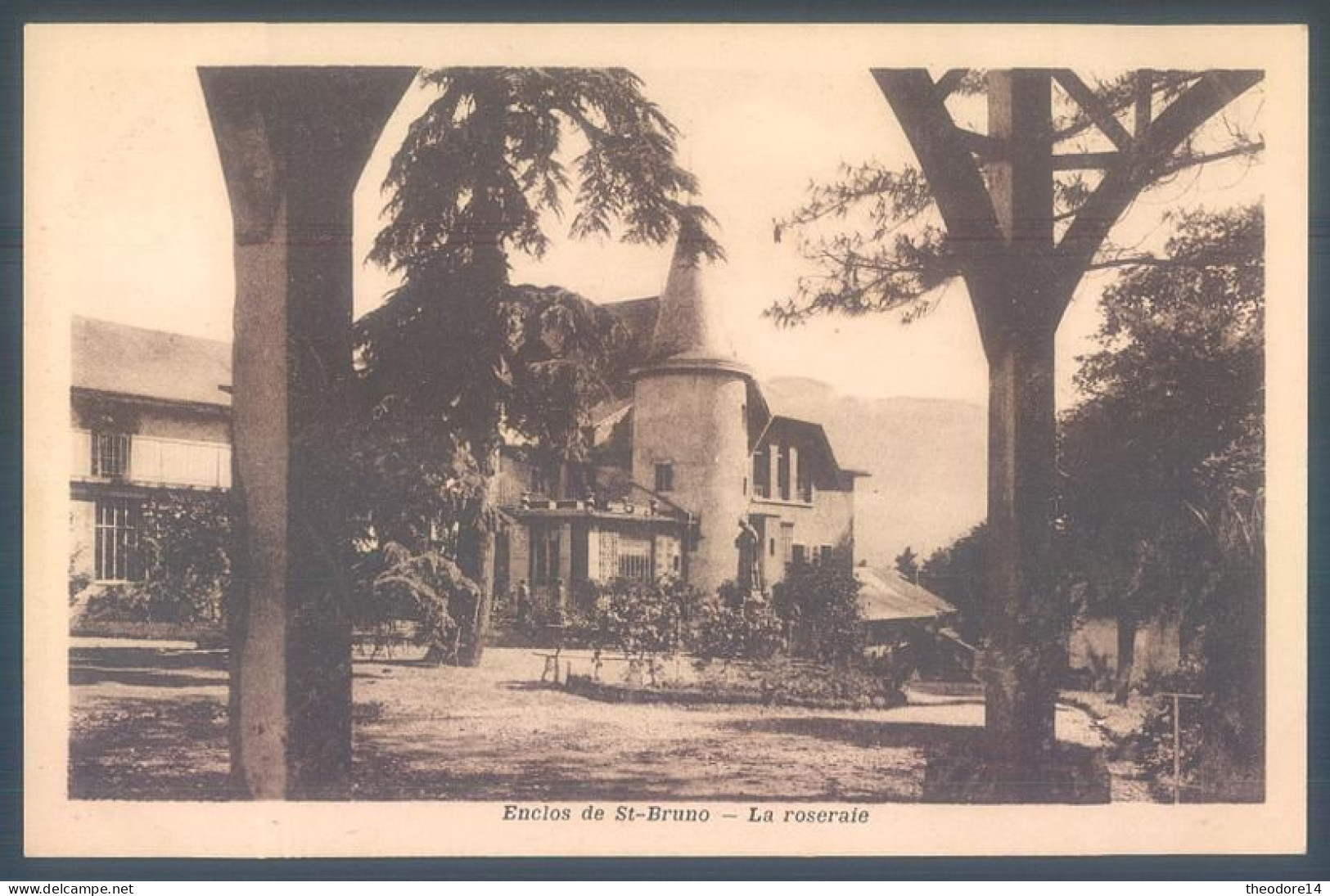 73 LA RAVOIRE Enclos de St Bruno  La Roseraie  Institution secondaire libre N. D. de la Villette