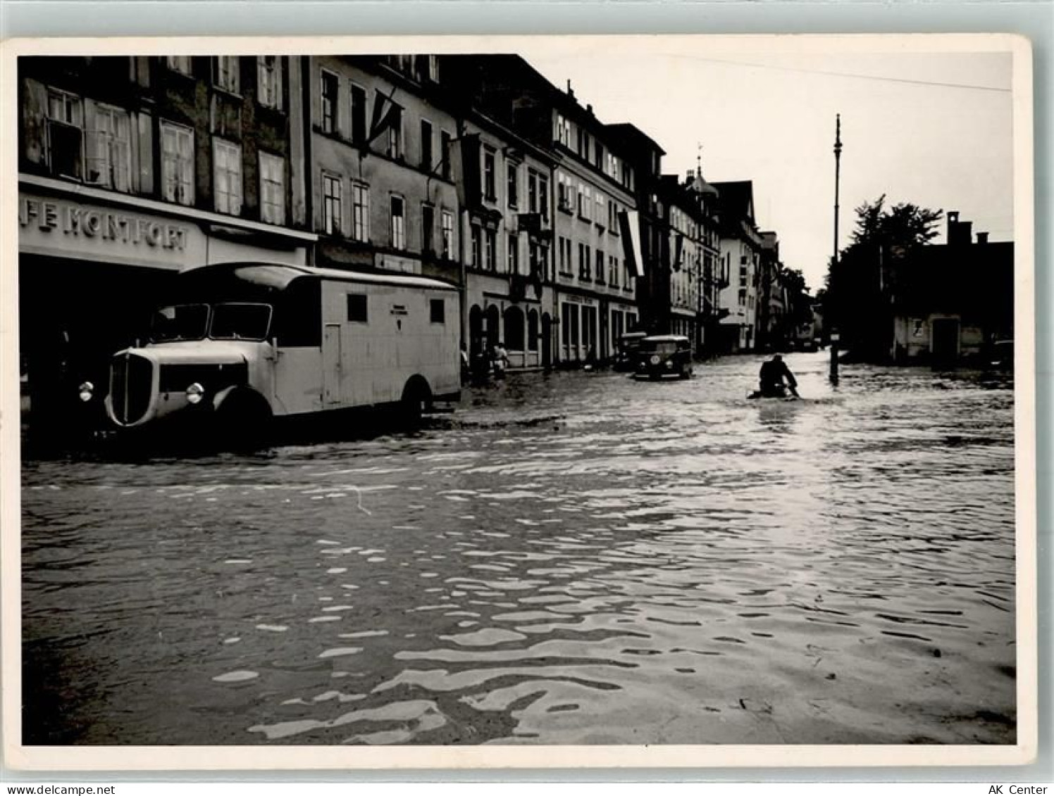 73453 W7083 Lustenau Foto AK Hochwasserkatastrophe Überschwemmte Straße ... - 13651902