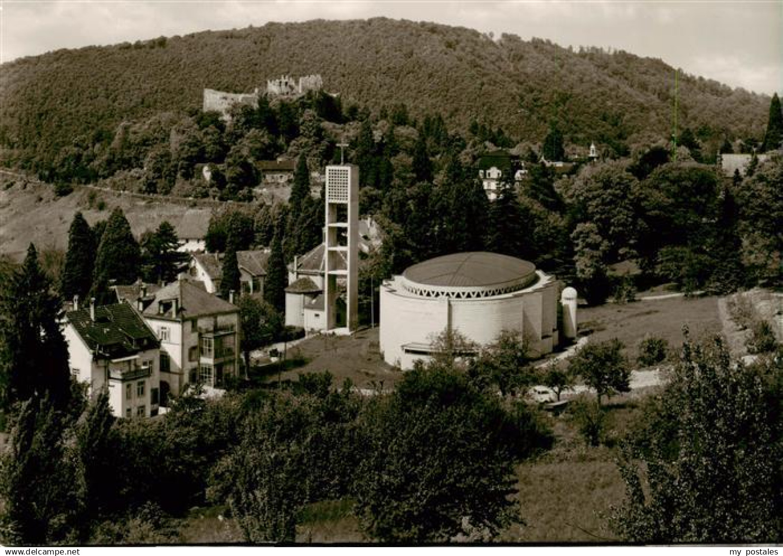 73891817 Badenweiler Neue Kirche Fliegeraufnahme Badenweiler