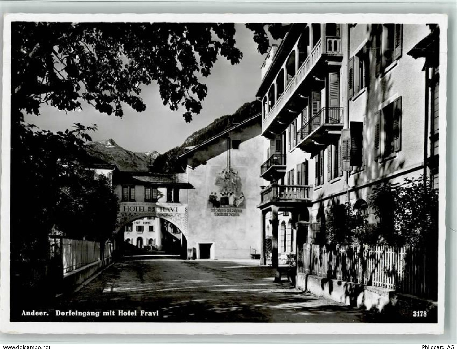 7440 Andeer - Dorfeingang mit Hotel Fravi - 11057859