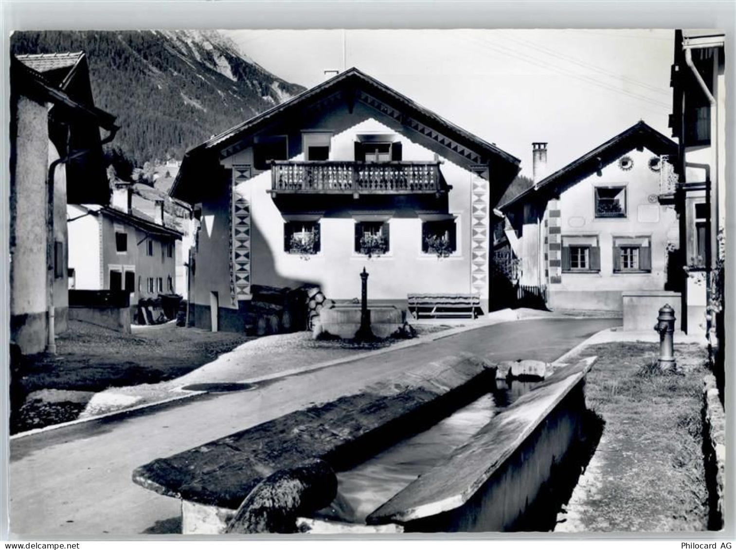 7482 Bergün Bravuogn - Dorfpartie Brunnen - 51797102