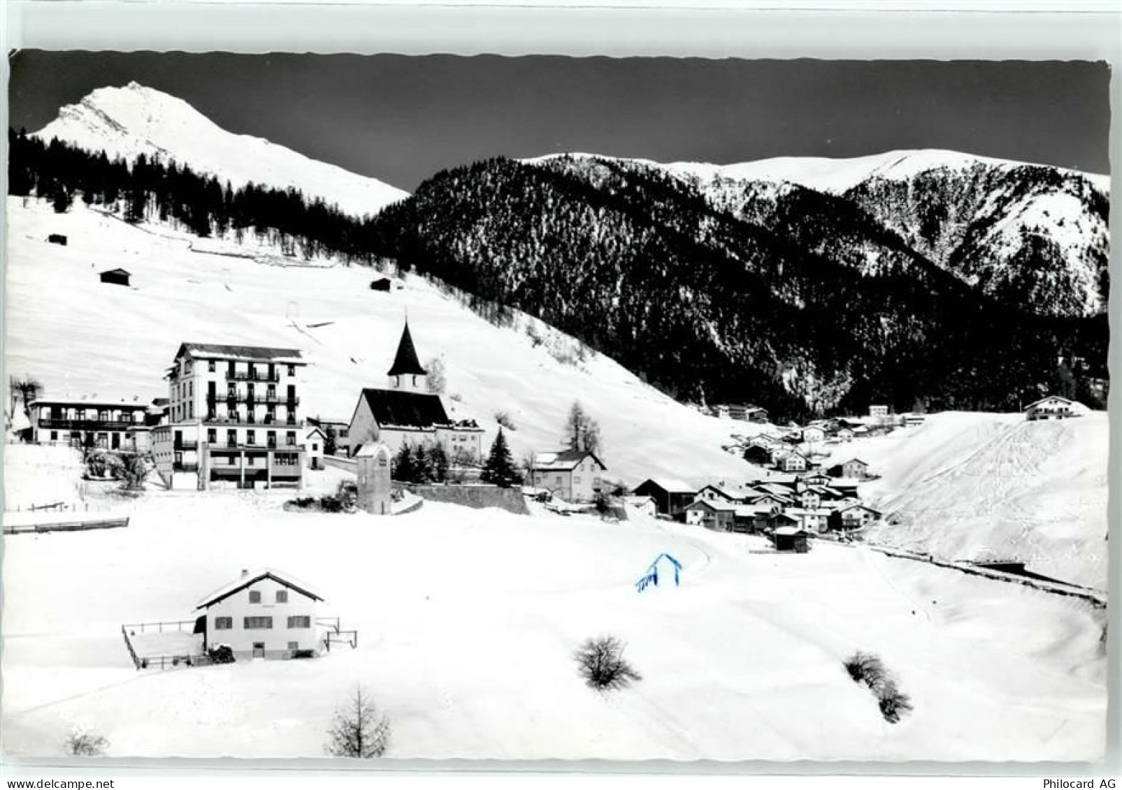 7494 Wiesen GR - Blick mit Valbellahorn - 51715253