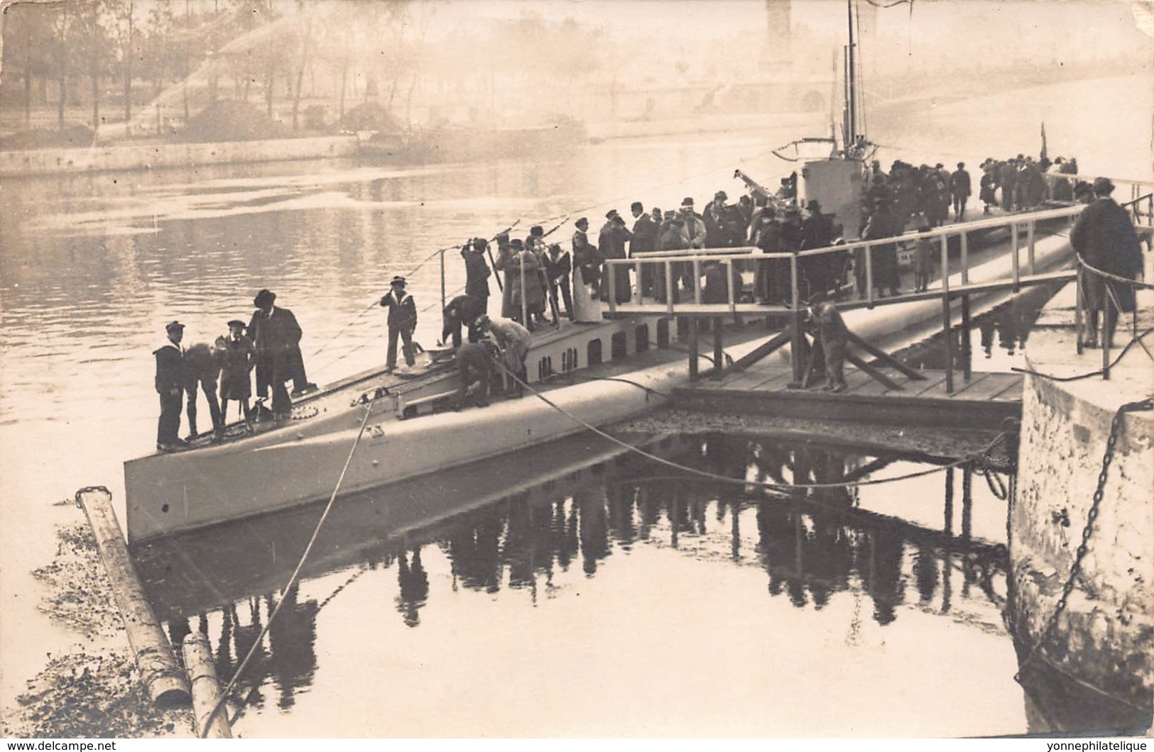 75 - PARIS - SEINE ET BORDS - 10329 - LE Montgolfier - sous-marin