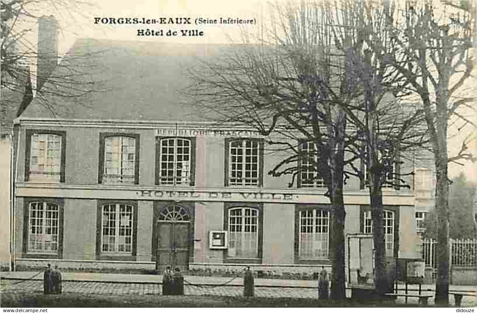 76 - Forges les Eaux - Hotel de Ville - CPA - Voir Scans Recto-Verso