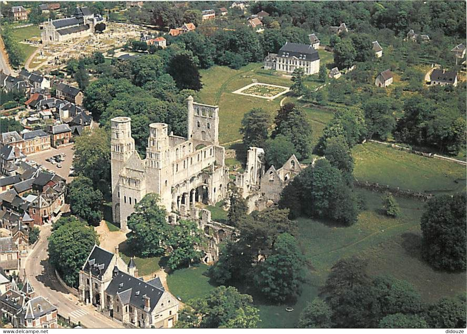 76 - Jumièges - Abbaye de Jumièges - Vue aérienne - Carte Neuve - CPM - Voir Scans Recto-Verso