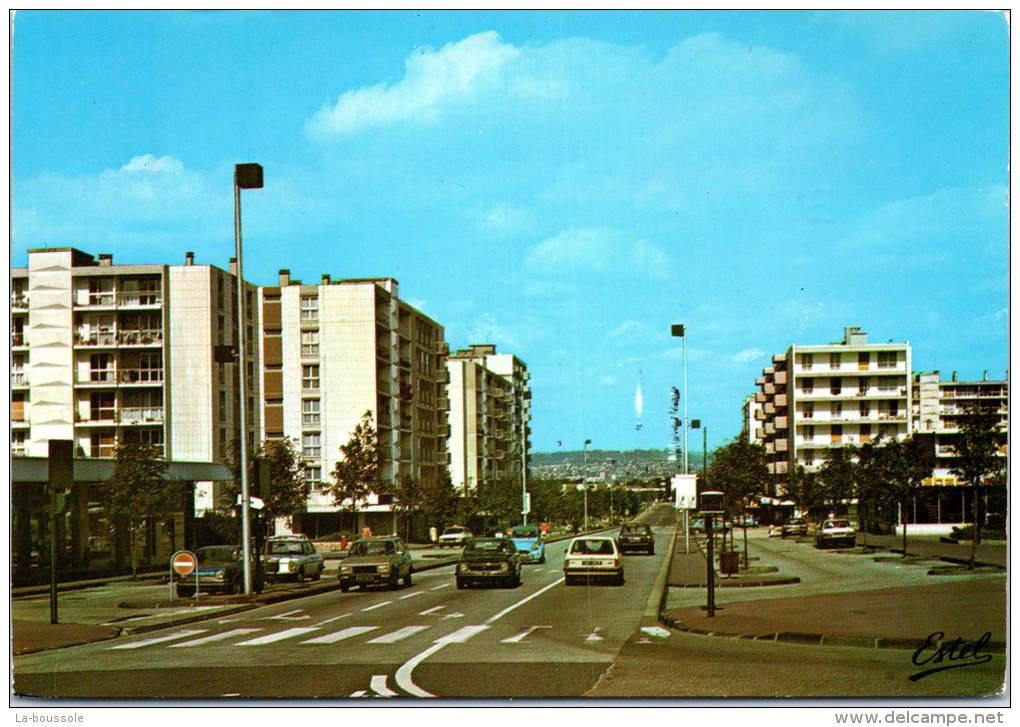 76 LE GRAND QUEVILLY --- avenue des provinces.
