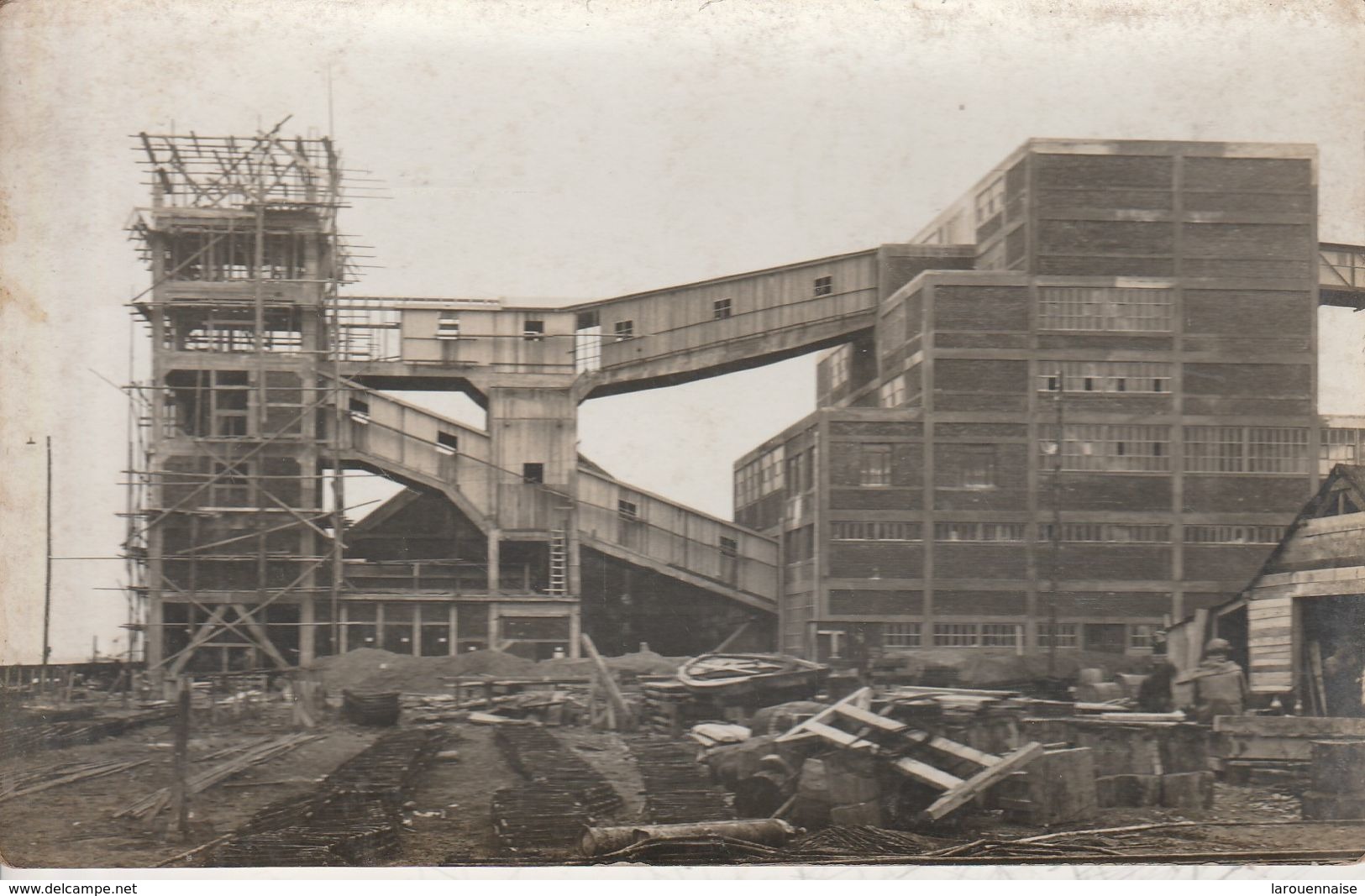 76 - LE GRAND QUEVILLY - L' Usine (carte photo)