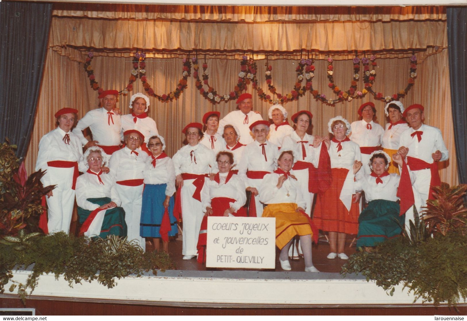 76 - LE PETIT QUEVILLY  - Coeurs Joyeux et Jouvencelles de Petit Quevilly (photo)