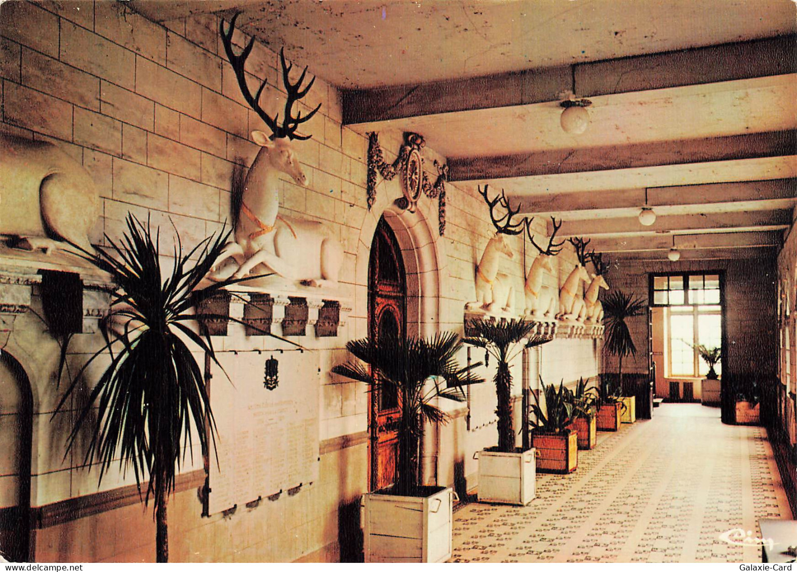 76 MESNIERES EN BRAY CHATEAU DE MESNIERES