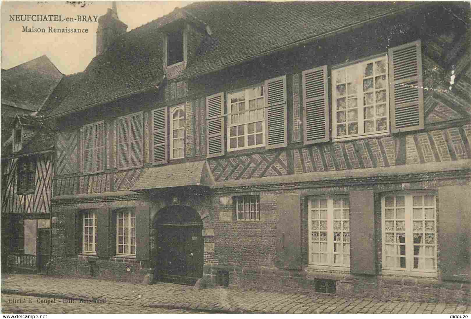76 - Neufchatel en Bray - Maison Renaissance - CPA - Oblitération ronde de 1916 - Voir Scans Recto-Verso