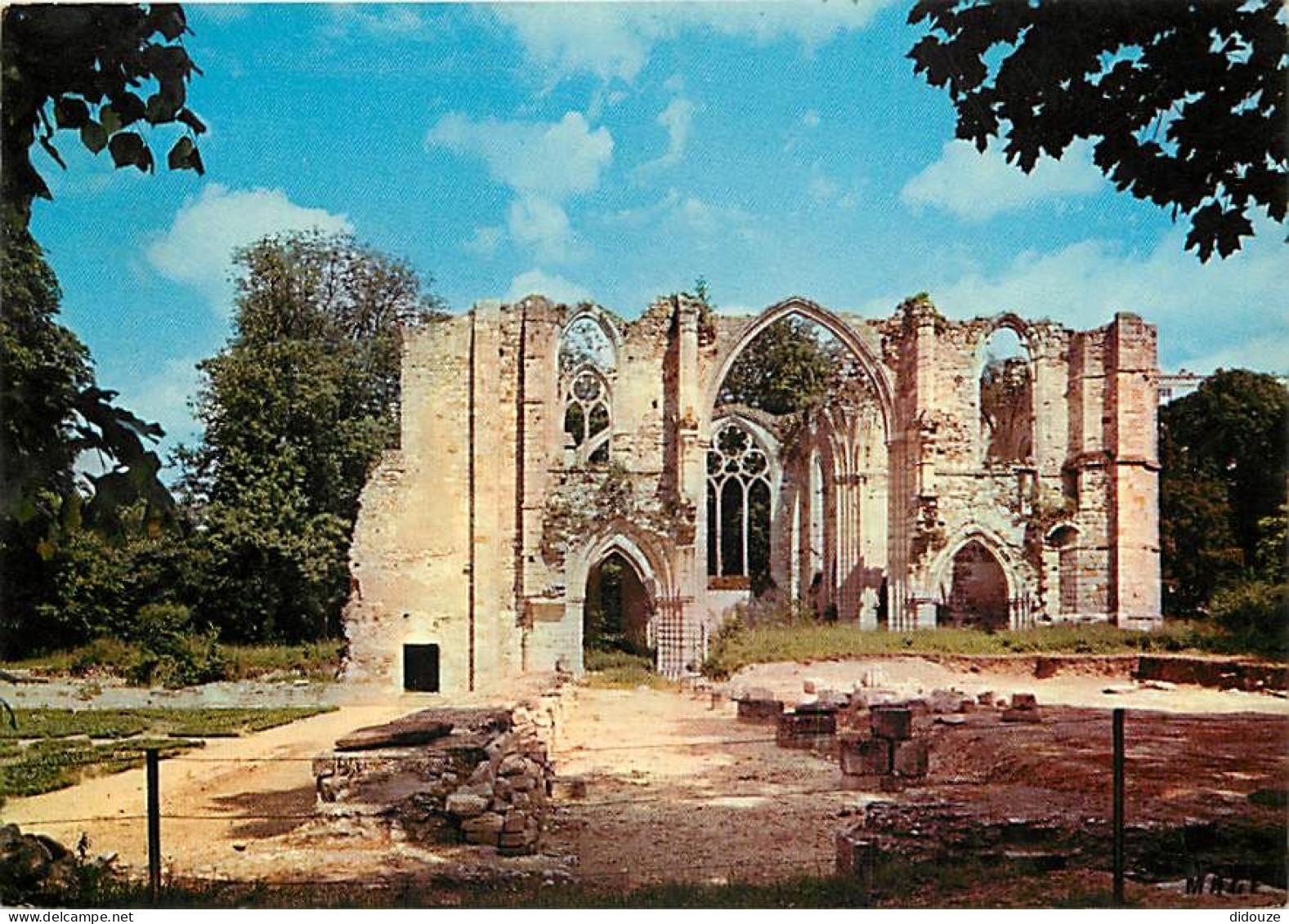 77 - Dammarie les Lys - Ruines romantiques de l'abbaye royale du Lys où séjournèrent Blanche de Castille et Saint Louis