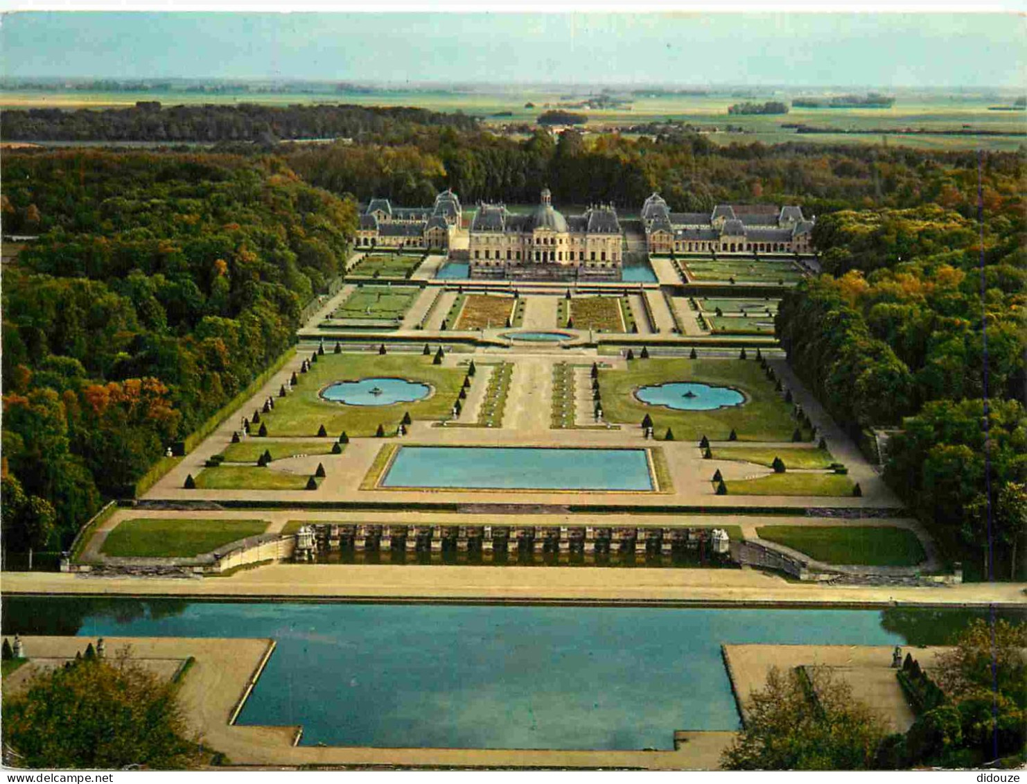 77 - Vaux le Vicomte - Le Château - Vue aérienne - façade sud - CPM - Voir Scans Recto-Verso