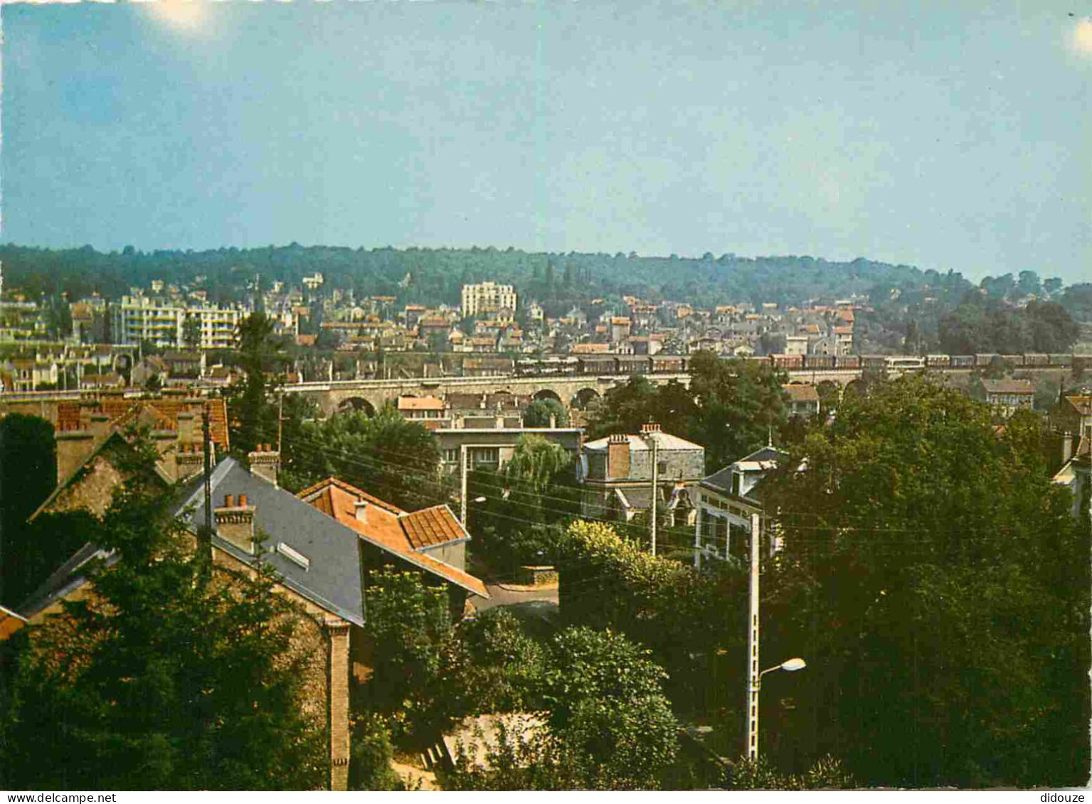 78 - Viroflay - Vue générale - Carte dentelée - CPM - Voir Scans Recto-Verso