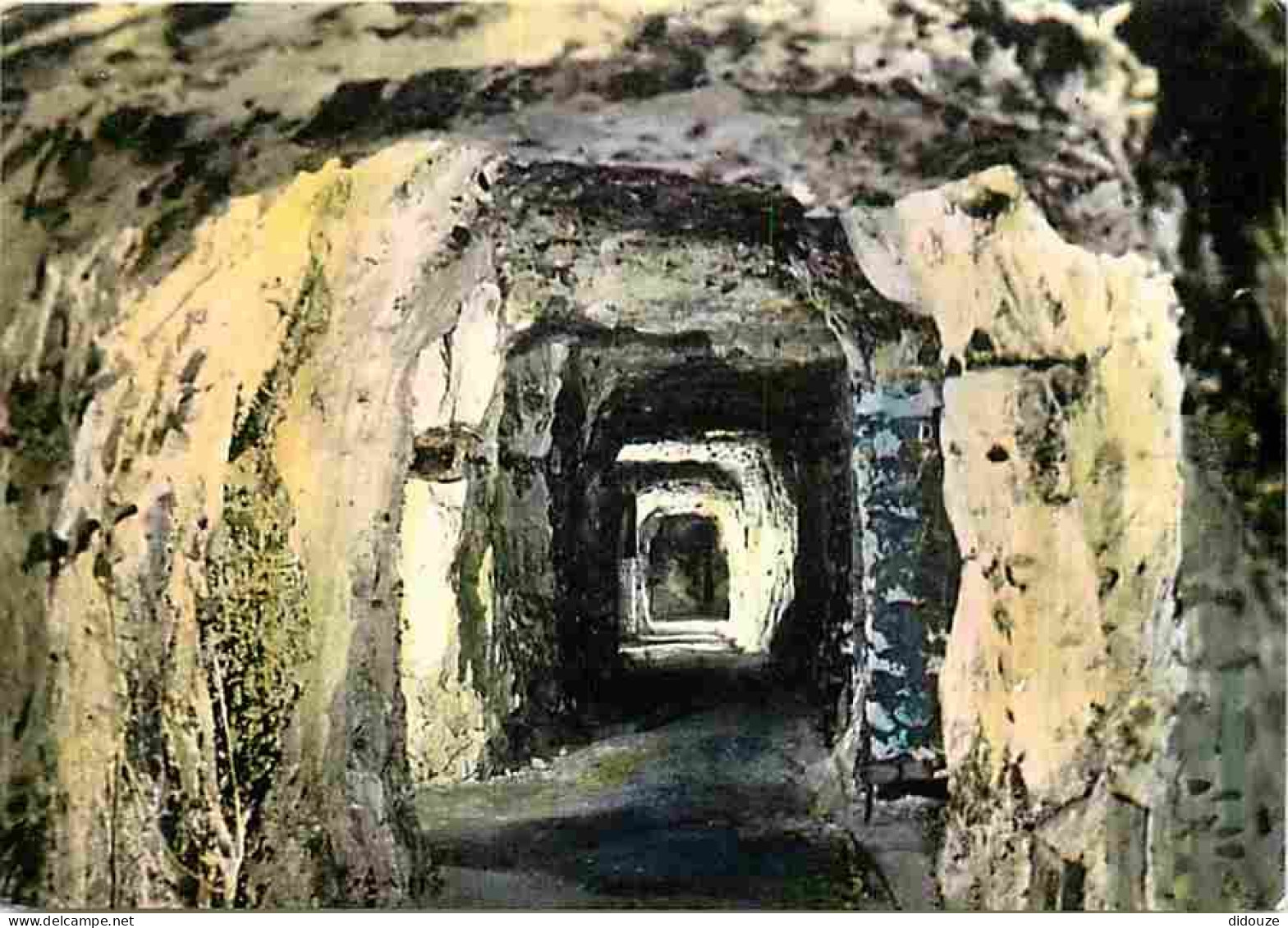 80 - Les Grottes de Naours - La galerie de 100m - Carte Neuve - CPM - Voir Scans Recto-Verso