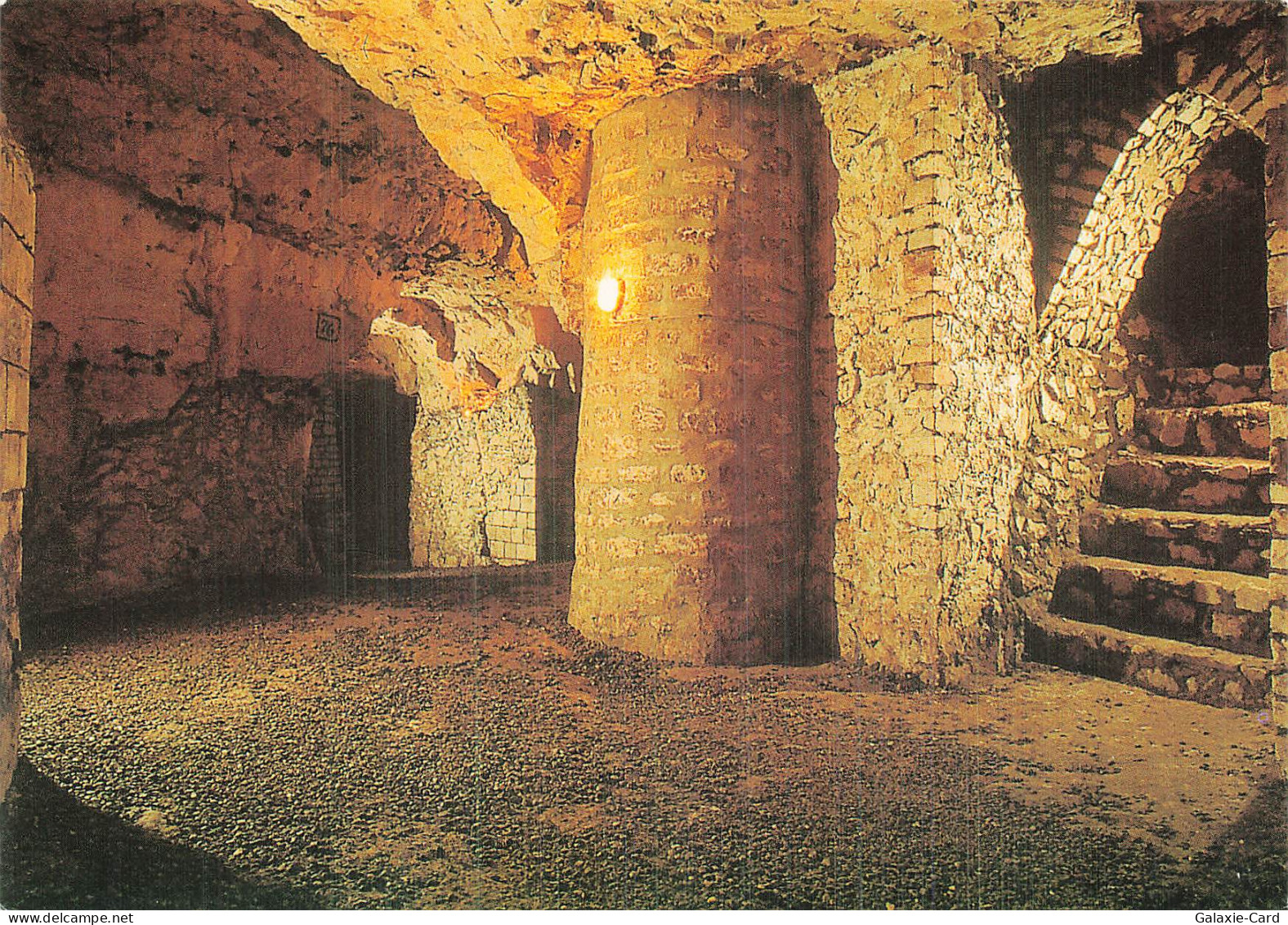 80 NAOURS LES GROTTES DE NAOURS