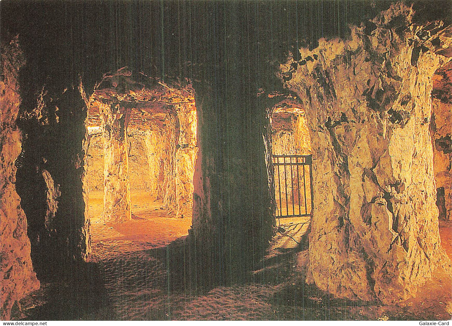 80 NAOURS LES GROTTES DE NAOURS