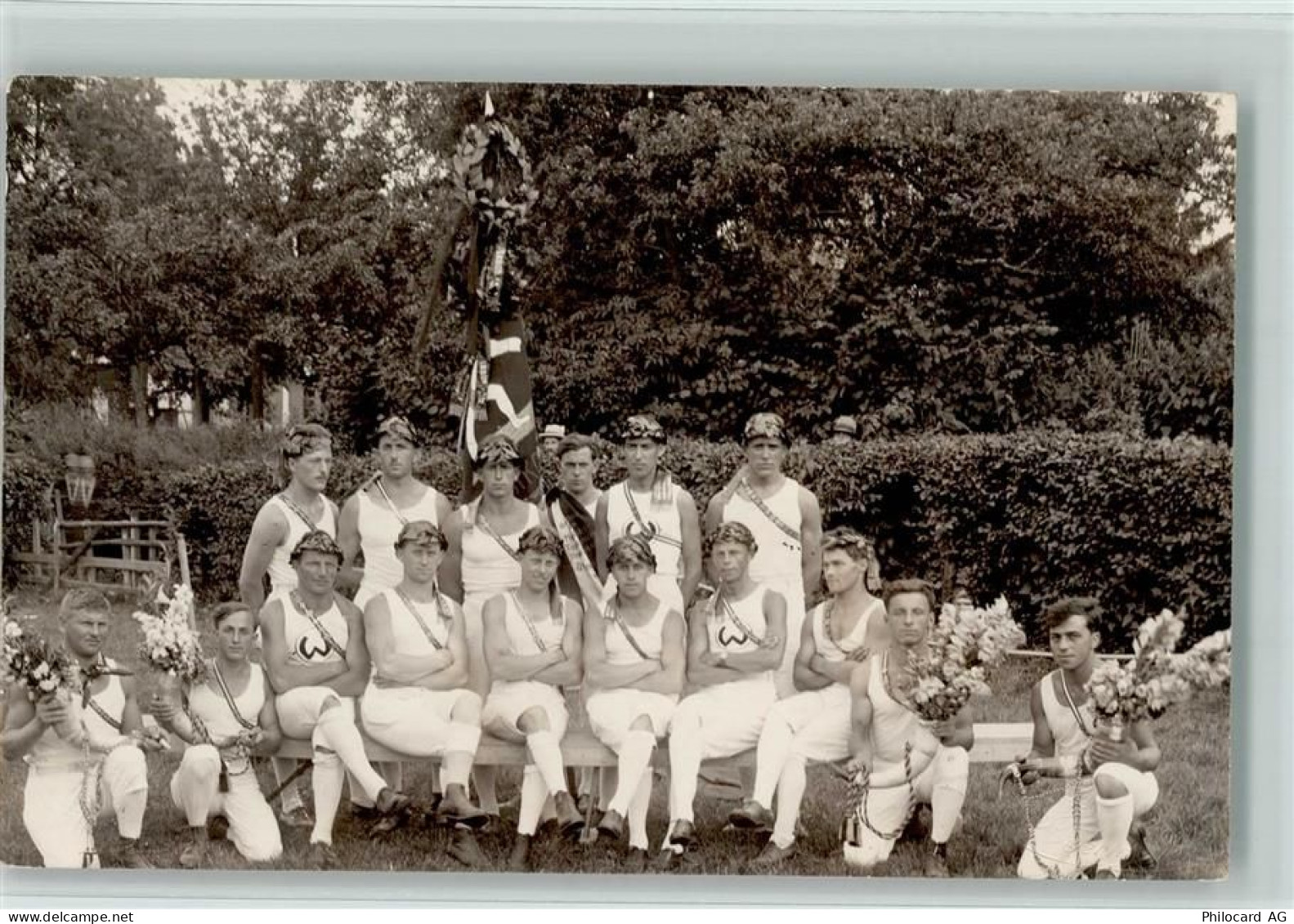 8000 Wiedikon Zürich 1929 - Turnergruppe mit Fahne und Siegerkranz AK - 13106289