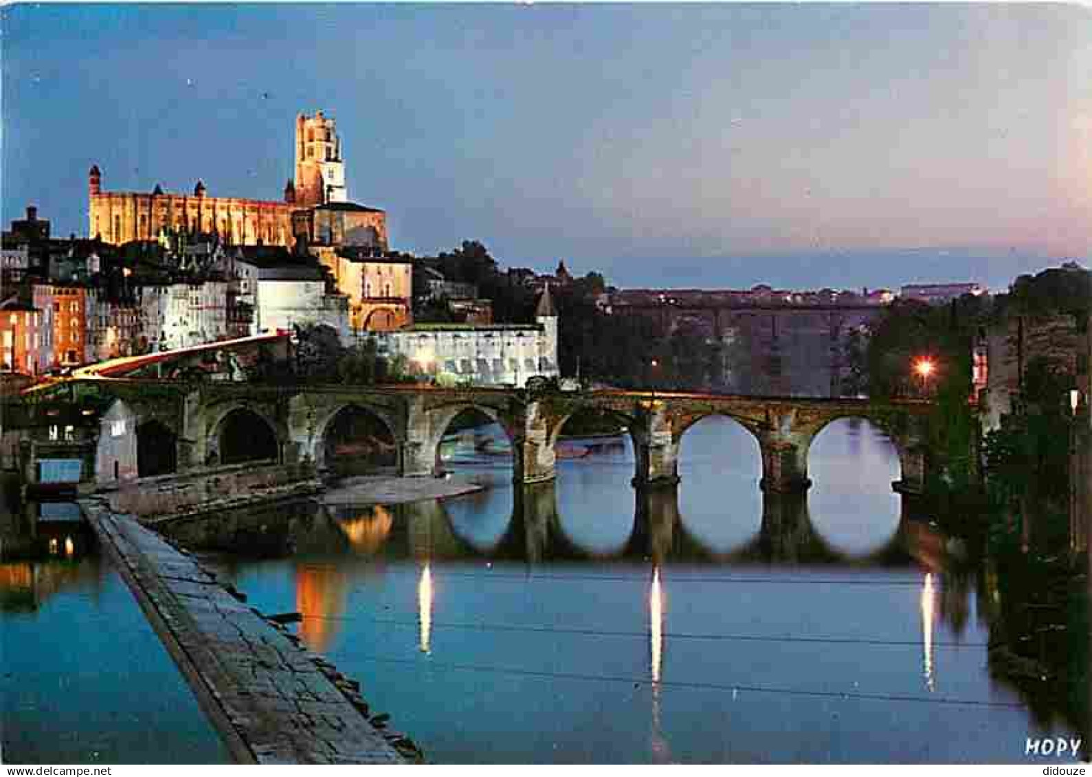 81 - Albi - Le Spectacle Son et Lumière Albi de pourpre vetue - Basilique Ste Cécile - Pont Vieux - CPM - Voir Scans Rec