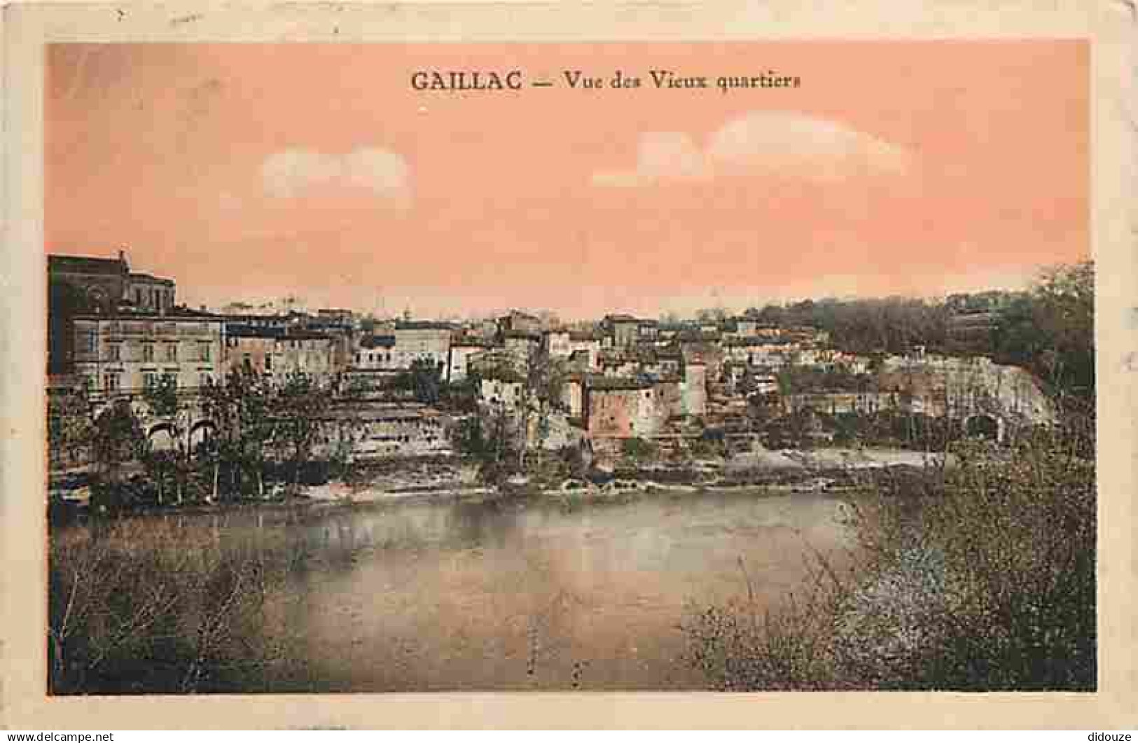 81 - Gaillac - Vue des Vieux quartiers - Etat pli visible - CPA - Voir Scans Recto-Verso