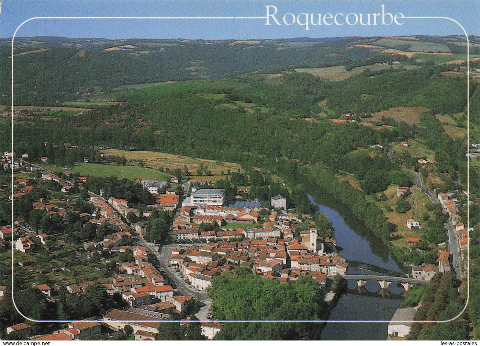 81 ROQUECOURBE VUE AERIENNE DU VILLAGE