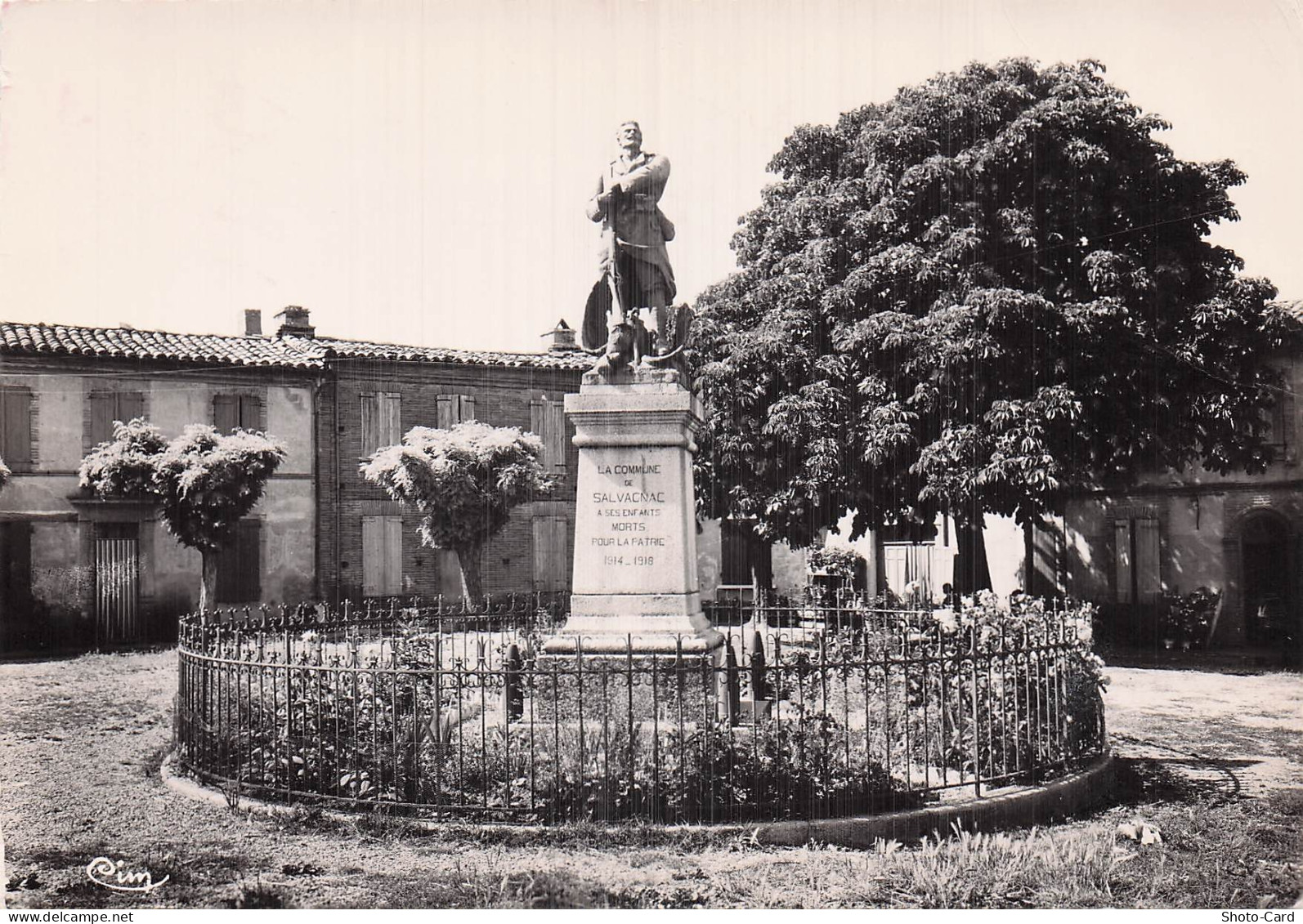 81 SALVAGNAC LE MONUMENT AUX MORTS